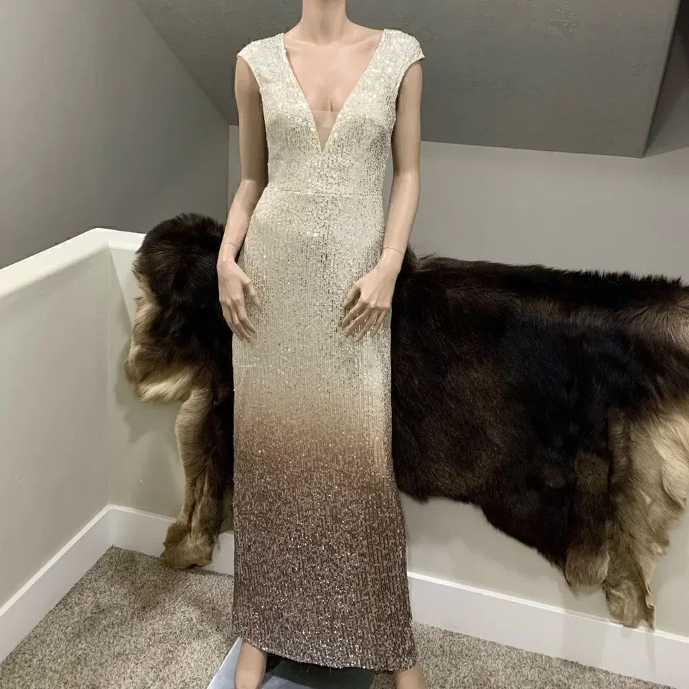 Sparkly V-Neck & Cap Sleeve Gradient Champagne Sequined Evening Dress